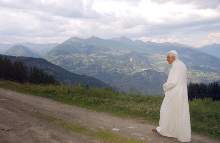 Did Pope Benedict XVI validly resign?
